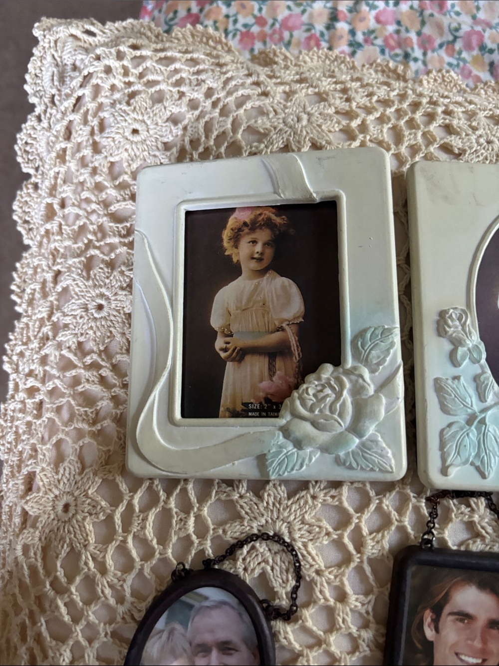 Vintage Style White Decorative Picture Frame Set - Home Accents - Picture 2 of 5